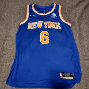 New York Knicks Porzingis jersey